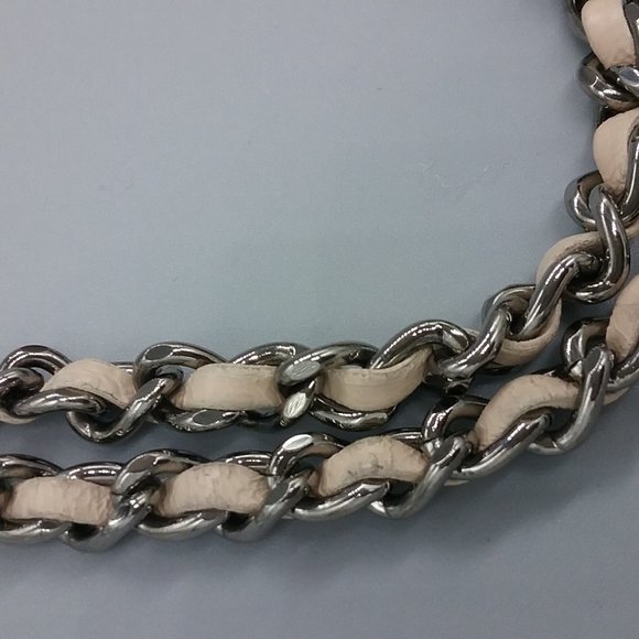 SOLD! 🤑 CHANEL Mademoiselle East West Flap - Picture 16 of 17